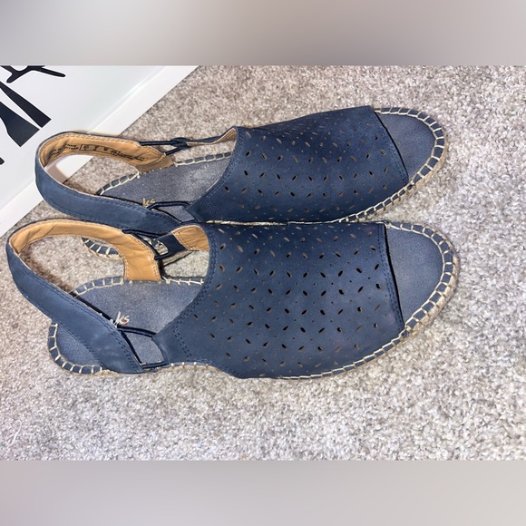 Clarks Women's Petrina Gail Wedge Sandals Size 9 - Picture 3 of 9